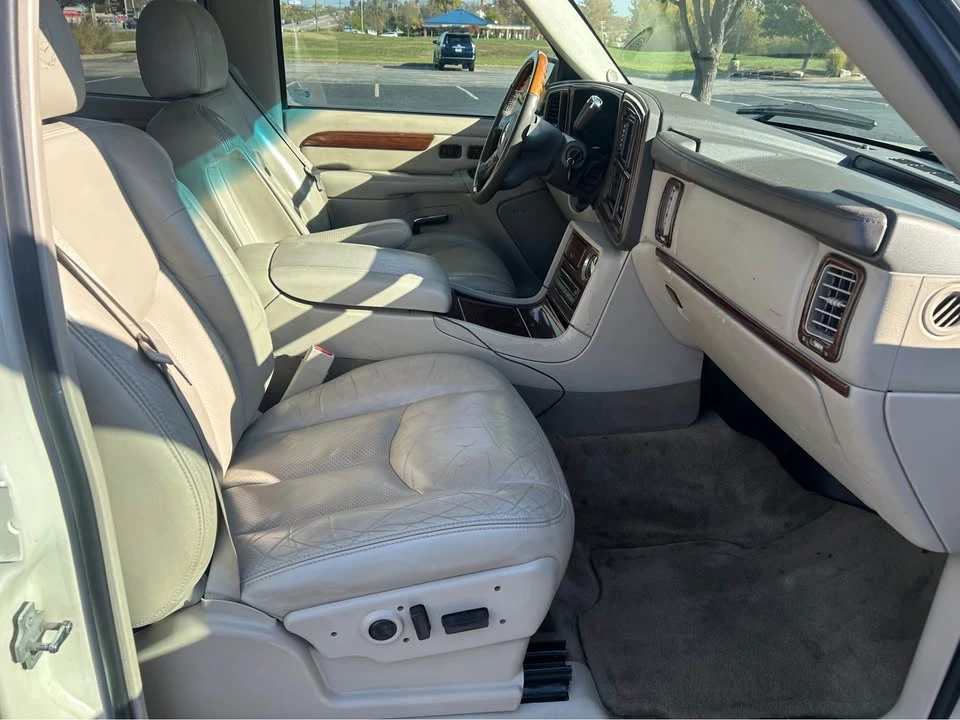 2005 Cadillac Escalade & EXT 2nd Gen - Image 6 of 12