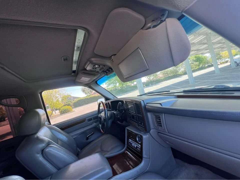 2005 Cadillac Escalade & EXT 2nd Gen - Image 5 of 9