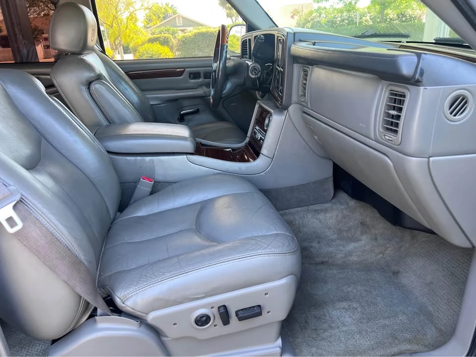 2005 Cadillac Escalade & EXT 2nd Gen - Image 8 of 9
