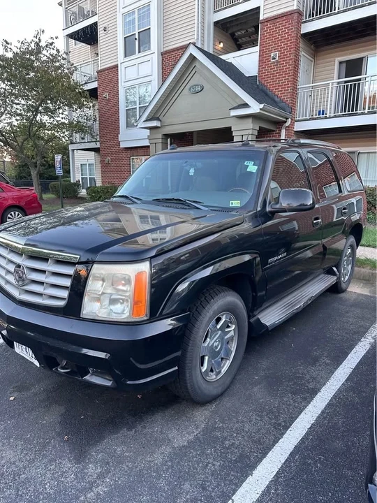 2005 Cadillac Escalade & EXT 2nd Gen - Image 3 of 3