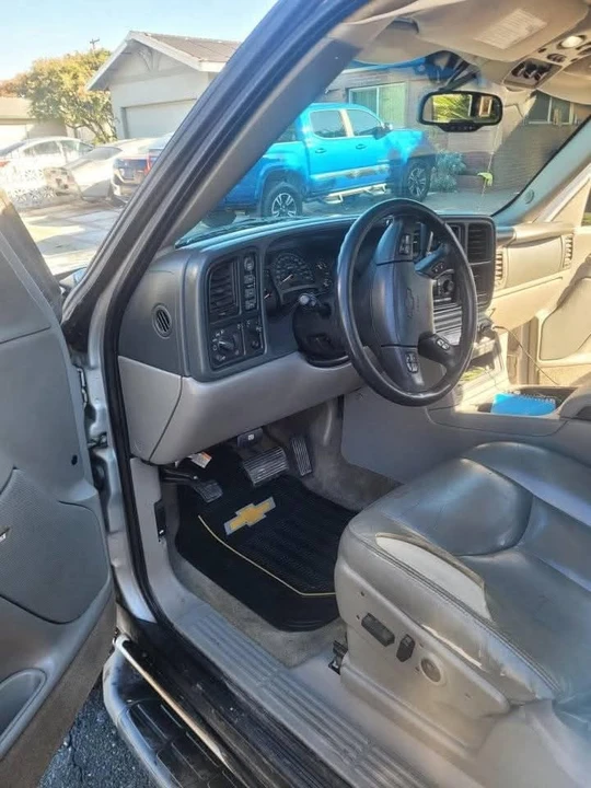 2005 Cadillac Escalade & EXT 2nd Gen - Image 6 of 8