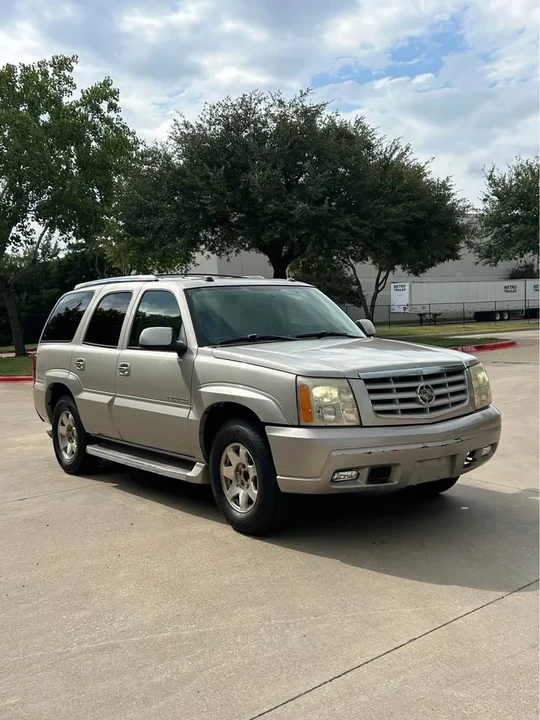 2005 Cadillac Escalade & EXT 2nd Gen - Image 2 of 12