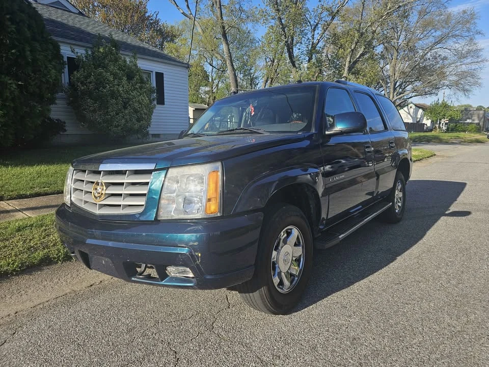 2005 Cadillac Escalade & EXT 2nd Gen - Image 2 of 8
