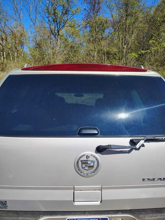 2005 Cadillac Escalade & EXT 2nd Gen - Image 5 of 5