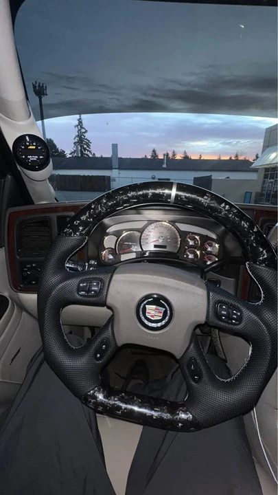 2005 Cadillac Escalade & EXT 2nd Gen - Image 2 of 12