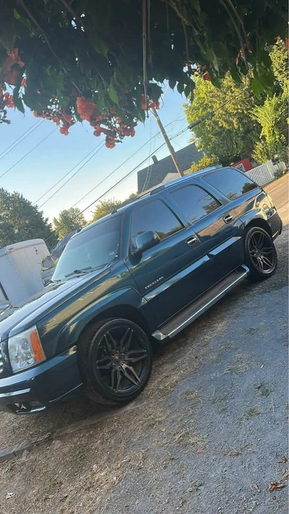2005 Cadillac Escalade & EXT 2nd Gen - Image 4 of 12