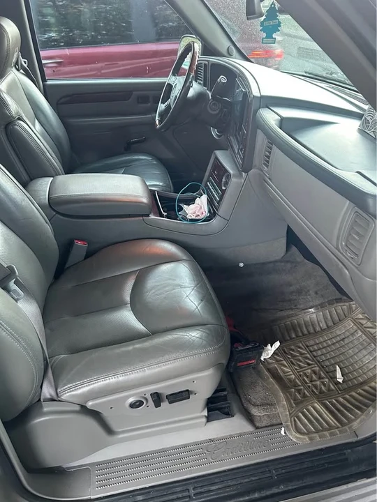 2005 Cadillac Escalade & EXT 2nd Gen - Image 5 of 7