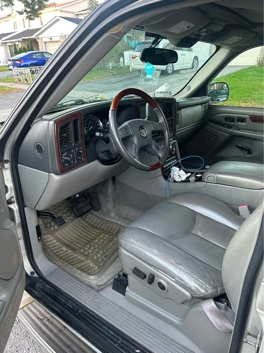 2005 Cadillac Escalade & EXT 2nd Gen - Image 7 of 7