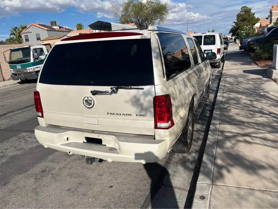 2005 Cadillac Escalade & EXT 2nd Gen - Image 4 of 14