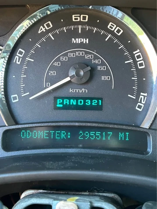 2005 Cadillac Escalade & EXT 2nd Gen - Image 3 of 4