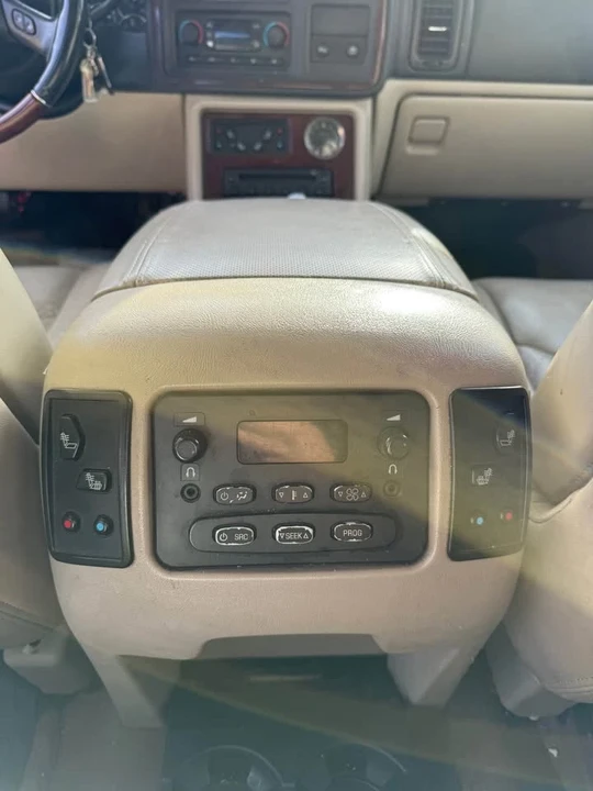 2005 Cadillac Escalade & EXT 2nd Gen - Image 12 of 14
