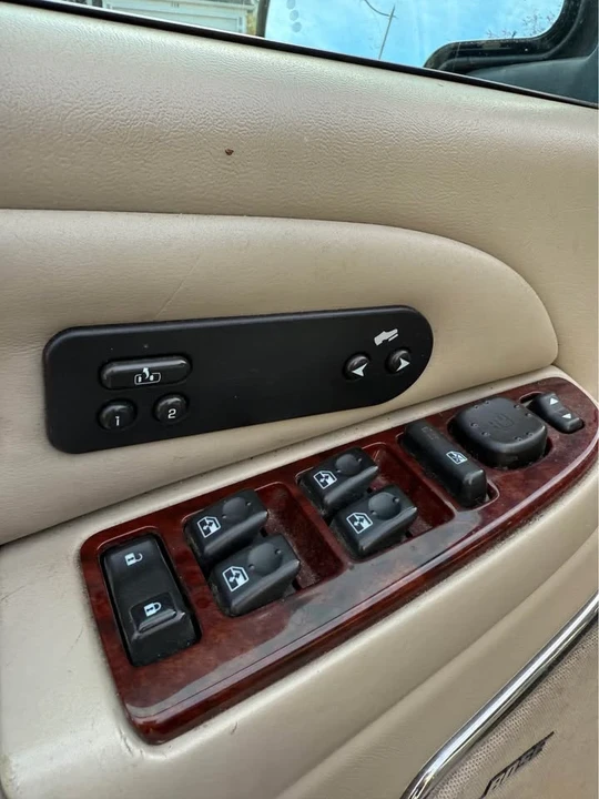 2005 Cadillac Escalade & EXT 2nd Gen - Image 7 of 14