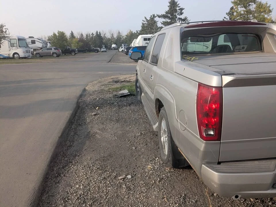 2005 Cadillac Escalade & EXT 2nd Gen - Image 4 of 6