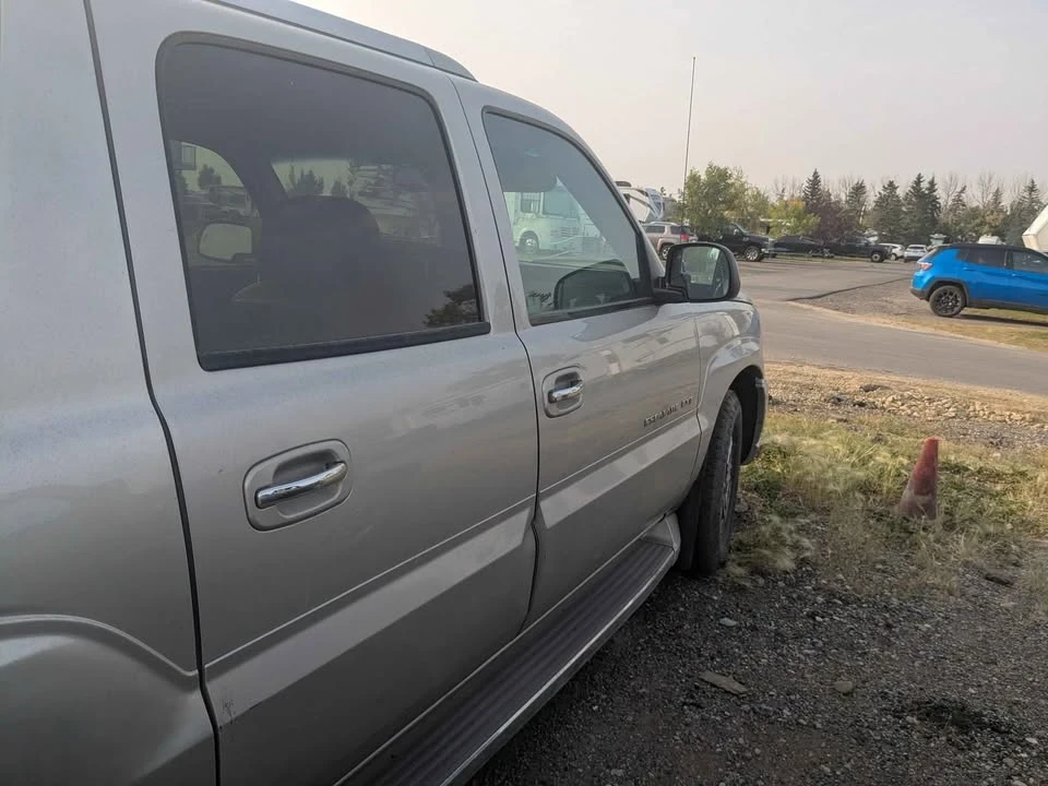 2005 Cadillac Escalade & EXT 2nd Gen - Image 5 of 6