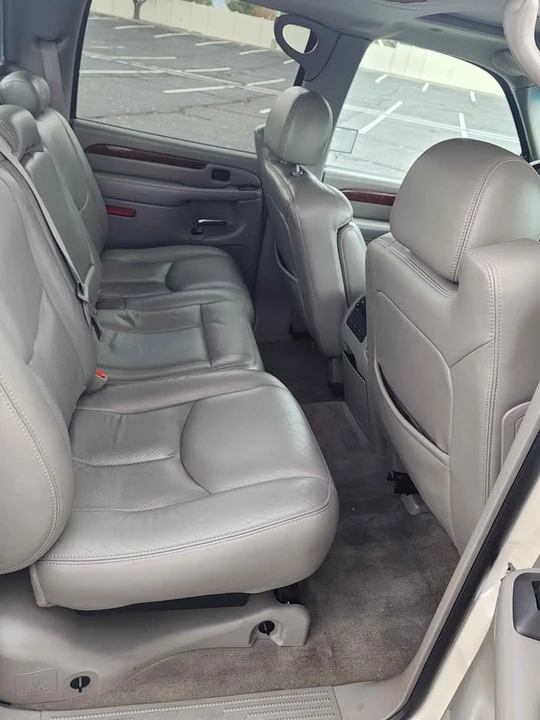 2005 Cadillac Escalade & EXT 2nd Gen - Image 12 of 15