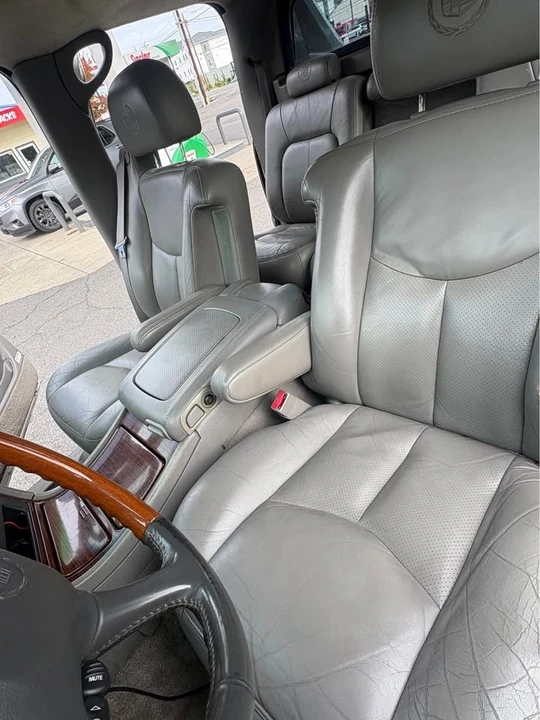 2005 Cadillac Escalade & EXT 2nd Gen - Image 6 of 9