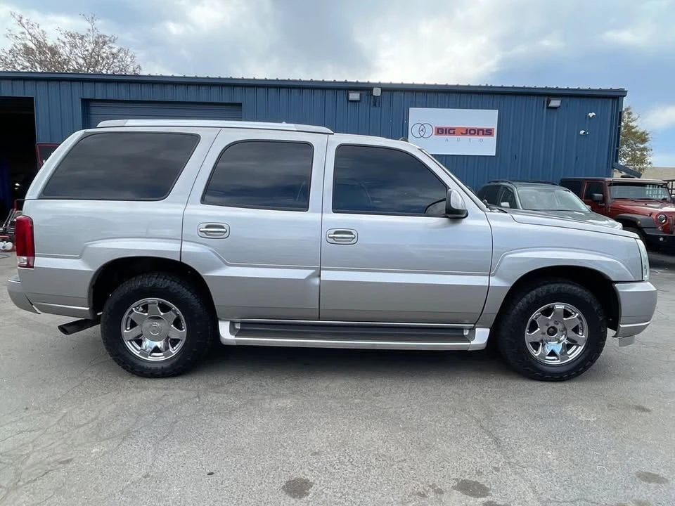 2005 Cadillac Escalade & EXT 2nd Gen - Image 8 of 20