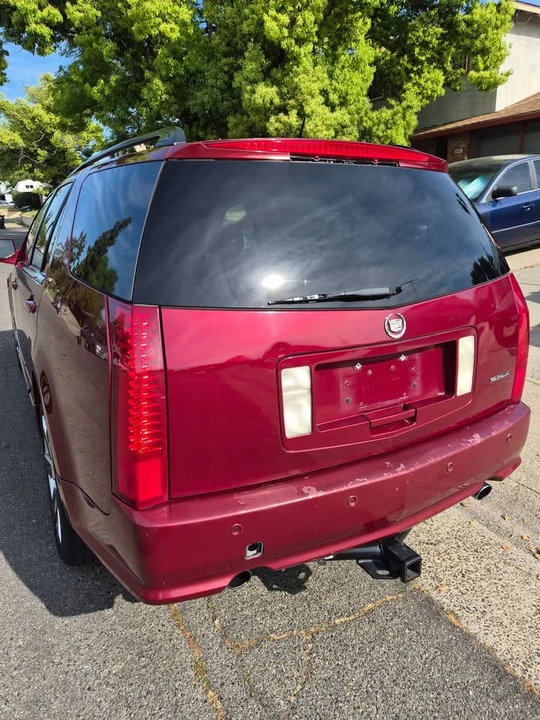 2005 Cadillac SRX - Image 7 of 8