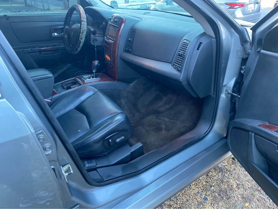 2005 Cadillac SRX - Image 12 of 12