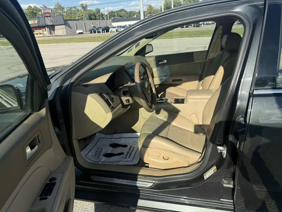 2005 Cadillac STS - Image 9 of 16