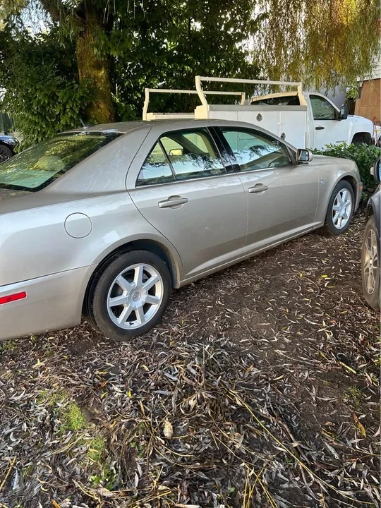 2005 Cadillac STS - Image 3 of 3