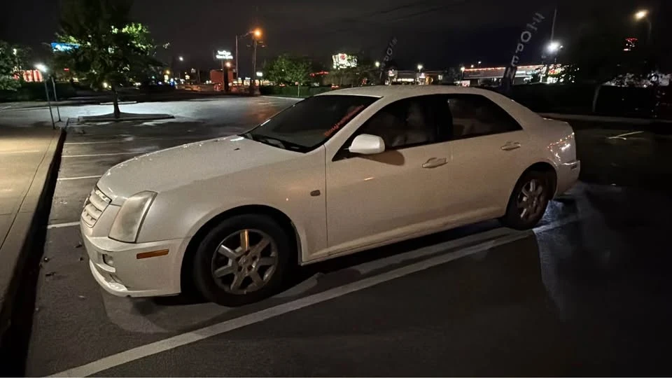 2005 Cadillac STS - Image 10 of 17