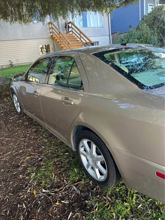 2005 Cadillac STS - Image 2 of 3