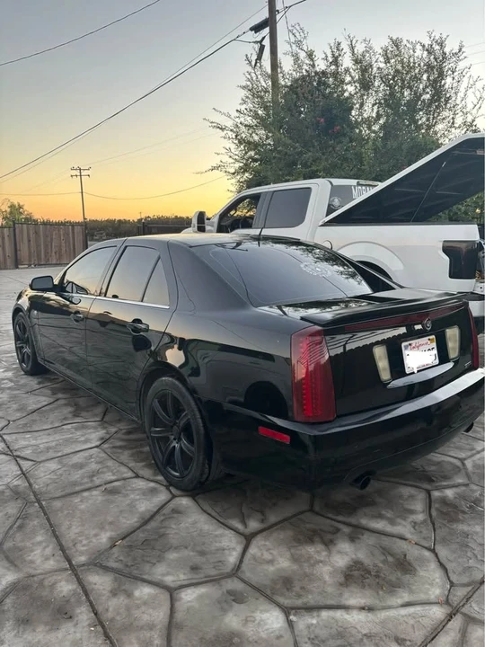 2005 Cadillac STS - Image 2 of 6