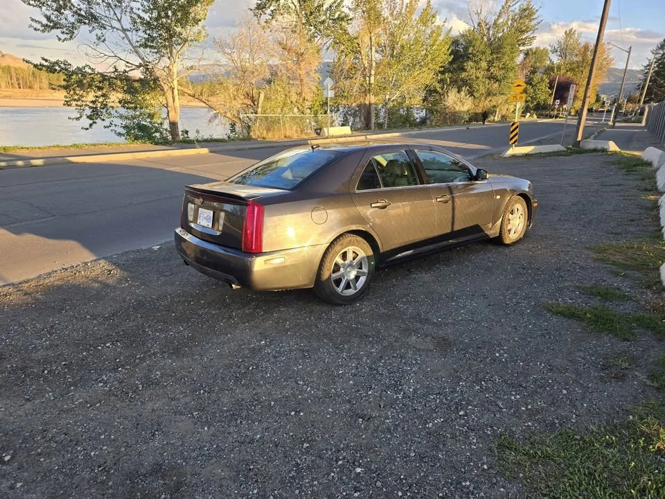 2005 Cadillac STS - Image 4 of 5