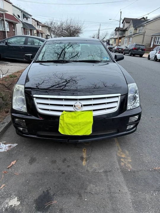 2005 Cadillac STS - Image 2 of 8