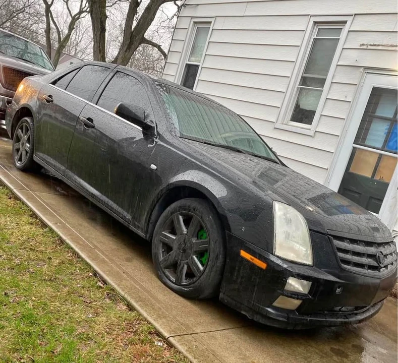 2005 Cadillac STS - Image 2 of 6