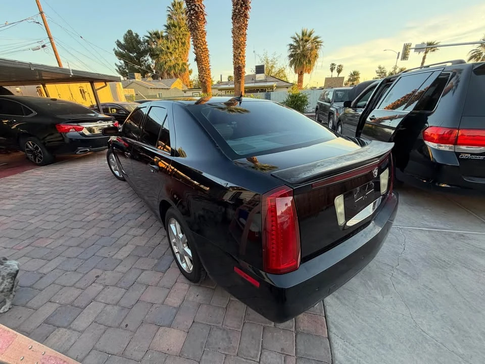 2005 Cadillac STS - Image 4 of 11