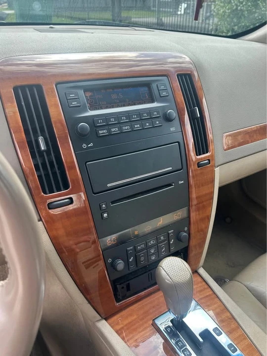 2005 Cadillac STS - Image 7 of 9