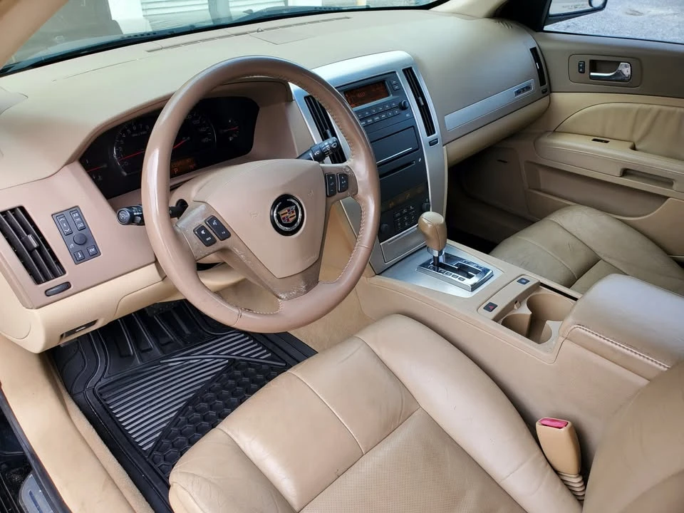 2005 Cadillac STS - Image 2 of 3