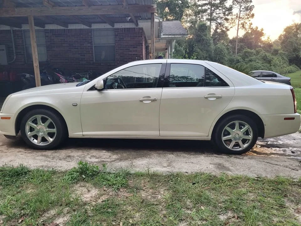 2005 Cadillac STS - Image 2 of 14
