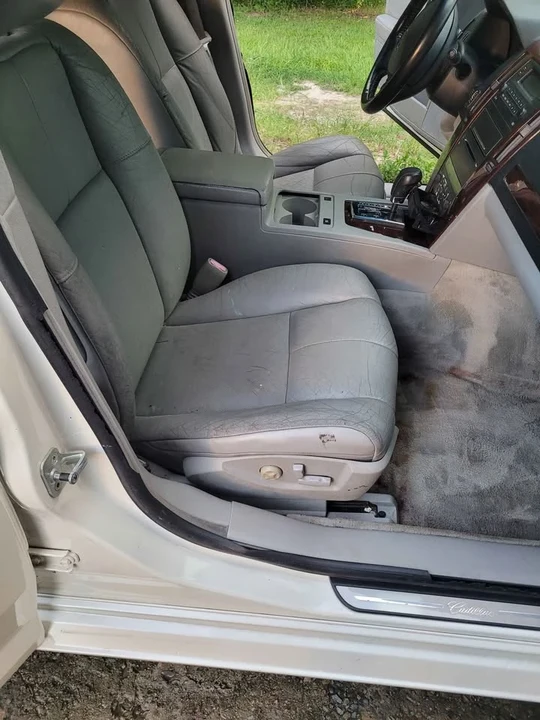 2005 Cadillac STS - Image 9 of 14
