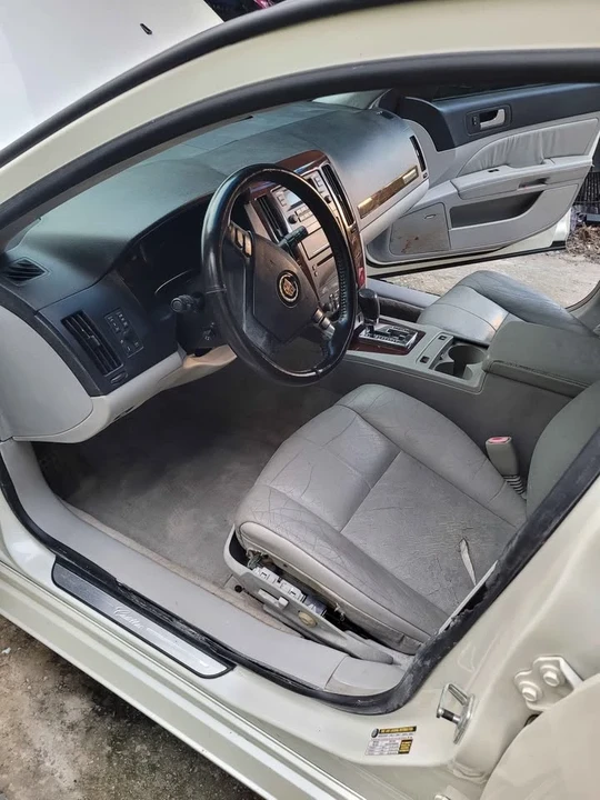 2005 Cadillac STS - Image 6 of 14
