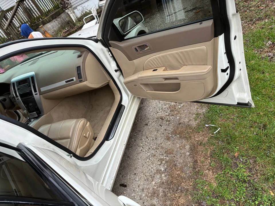 2005 Cadillac STS - Image 6 of 7
