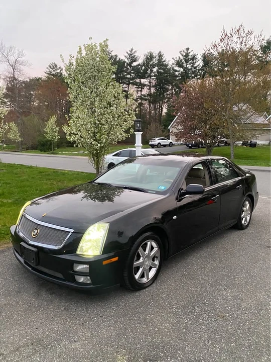 2005 Cadillac STS - Image 2 of 2