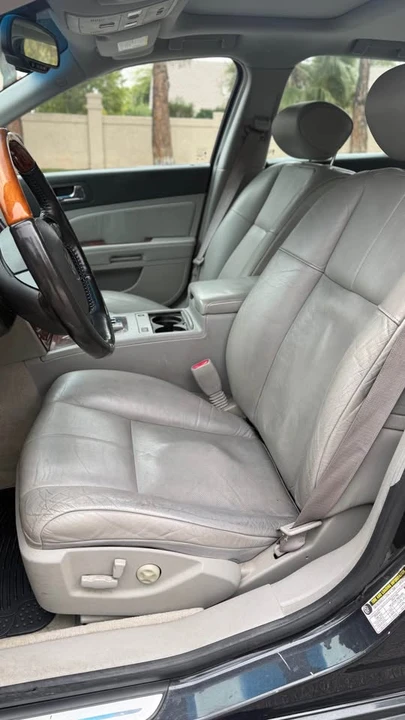 2005 Cadillac STS - Image 8 of 13