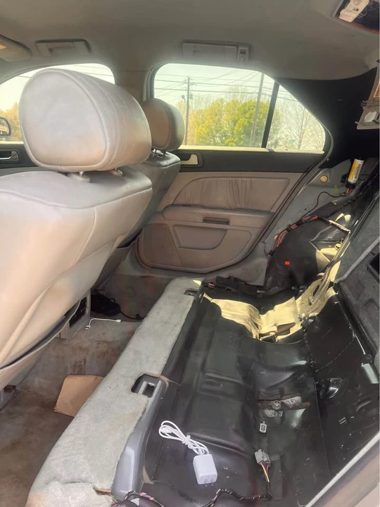 2005 Cadillac STS - Image 13 of 16