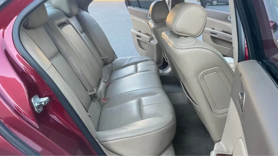 2005 Cadillac STS - Image 8 of 10