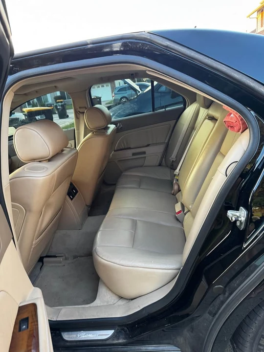 2005 Cadillac STS - Image 8 of 12