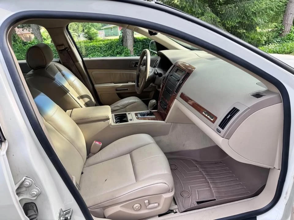 2005 Cadillac STS - Image 11 of 16