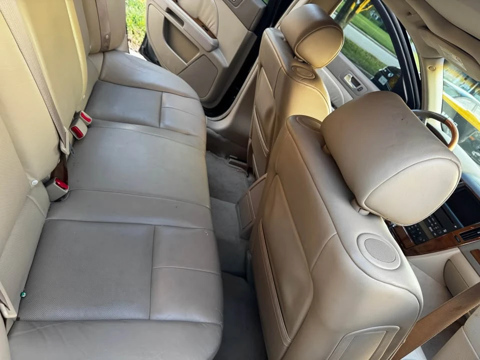 2005 Cadillac STS - Image 11 of 12