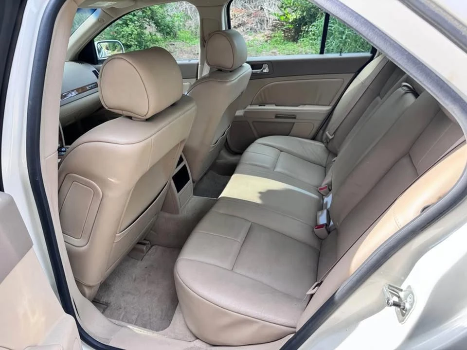 2005 Cadillac STS - Image 10 of 16