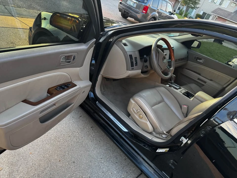 2005 Cadillac STS - Image 9 of 12