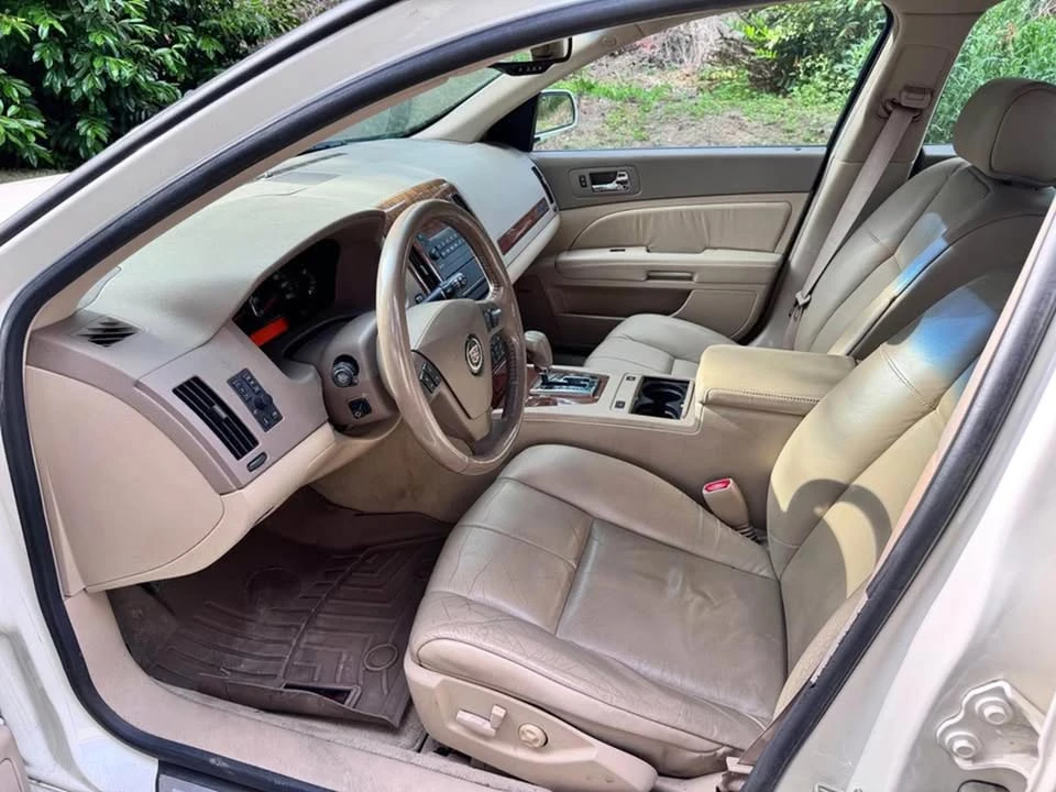 2005 Cadillac STS - Image 9 of 16
