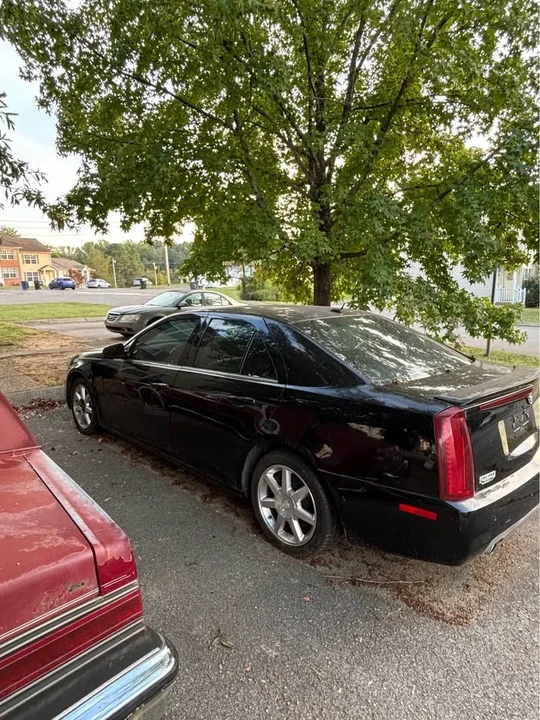 2005 Cadillac STS - Image 2 of 6