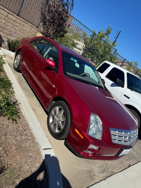 2005 Cadillac STS - Image 2 of 6
